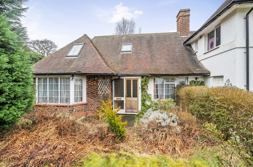 Sutton Passeys Crescent, Wollaton